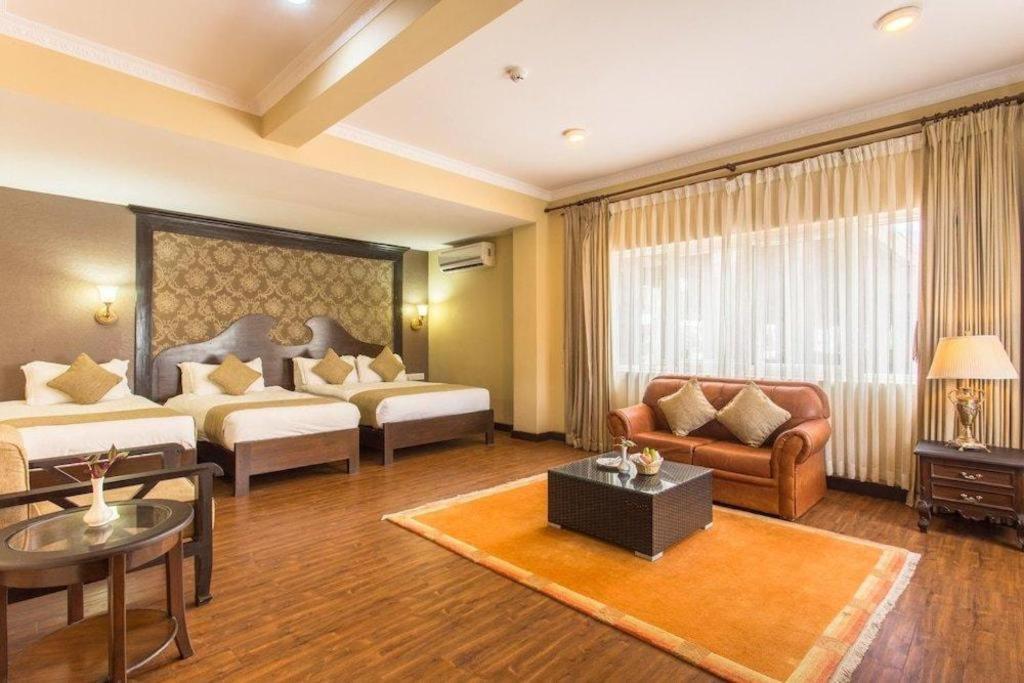 Da Yatra Courtyard Hotel & Resort Pókhara Exteriér fotografie